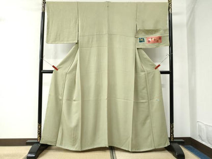 平和屋着物●京加賀友禅 百貫達雄 色無地 百貫百選 加賀乃梅染 松竹梅地紋 抹茶色 反端付き 正絹 逸品 未使用 CAAW8030yc