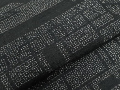 平和屋着物●結城紬　80亀甲　霞吉祥文　黒地　正絹　逸品　CAAW8070yc