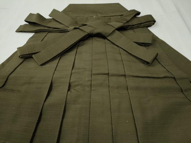 平和屋着物●男性　馬乗り袴　紬地　色無地　海松茶色　正絹　逸品　CAAW8117yc