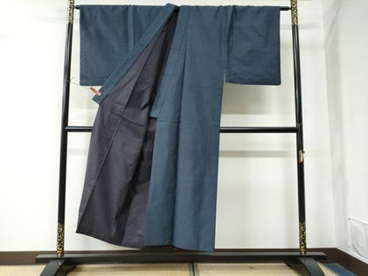 平和屋着物●男性　本場大島紬　80亀甲　総詰め　正絹　逸品　CAAW8124yc