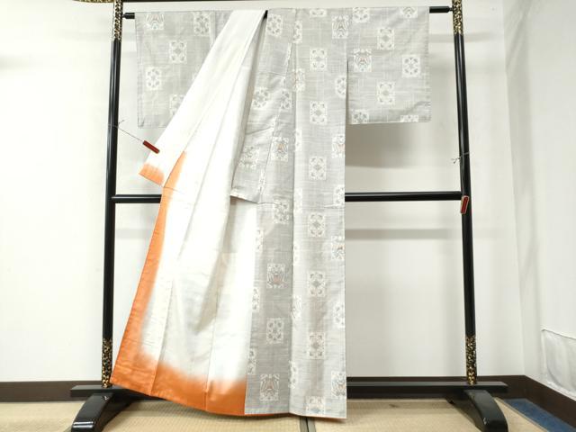 平和屋着物●本場大島紬 白大島 9マルキ 色紙重ね花蝶唐草文 正絹 逸品 CAAW8214yc