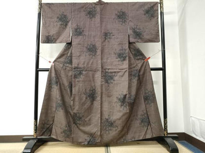 平和屋着物●本場大島紬　9マルキ　草花文　正絹　逸品　CAAW8224yc