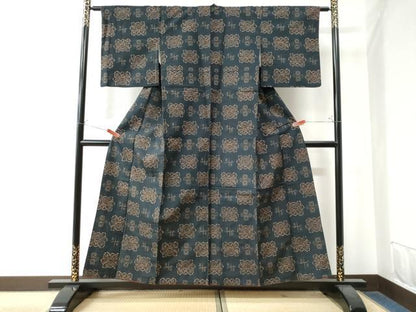平和屋着物●上質な紬 牡丹吉祥文 黒地 正絹 逸品 CAAW8228yc