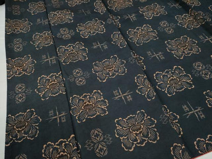 平和屋着物●上質な紬 牡丹吉祥文 黒地 正絹 逸品 CAAW8228yc