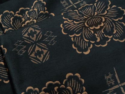 平和屋着物●上質な紬 牡丹吉祥文 黒地 正絹 逸品 CAAW8228yc