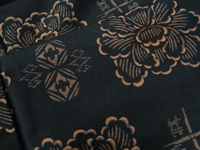 平和屋着物●上質な紬 牡丹吉祥文 黒地 正絹 逸品 CAAW8228yc