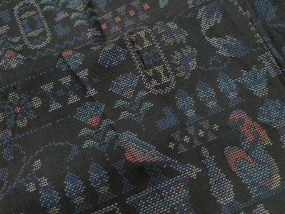 平和屋着物●本場大島紬　9マルキ　エジプト壁画更紗花唐草文　正絹　逸品　CAAW8324yc