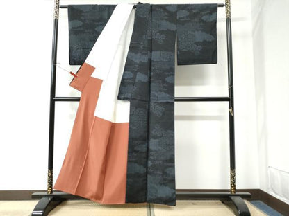 平和屋着物●結城紬　100亀甲　雲取り貝桶草花文　正絹　逸品　CAAW8345yc