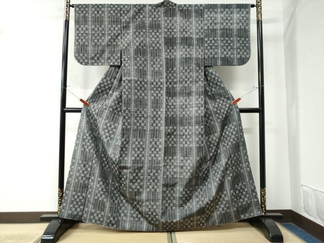 平和屋着物●上質な紬　絣文様　正絹　逸品　CAAW8423yc