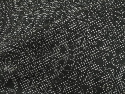 平和屋着物●本場大島紬 7マルキ 色紙重ね吉祥花唐草文 正絹 逸品 CAAW8467yc