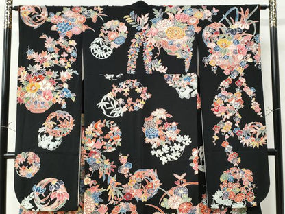 平和屋着物●豪華振袖 型染め 牡丹花車文 黒地 三越扱い 正絹 逸品 CAAW8492yc