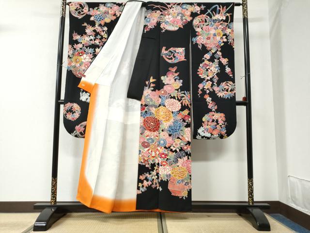 平和屋着物●豪華振袖 型染め 牡丹花車文 黒地 三越扱い 正絹 逸品 CAAW8492yc