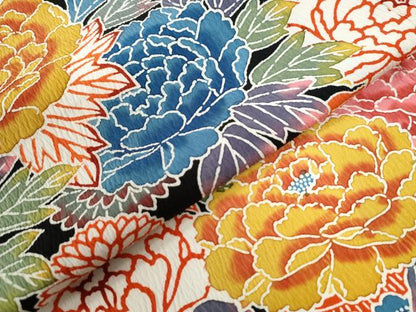 平和屋着物●豪華振袖 型染め 牡丹花車文 黒地 三越扱い 正絹 逸品 CAAW8492yc