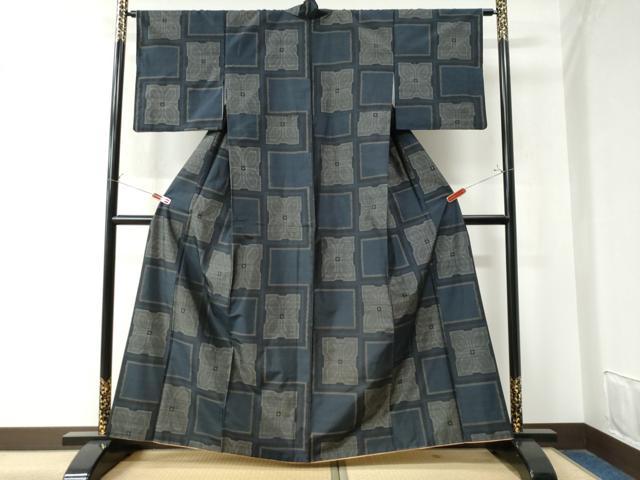 平和屋着物●本場大島紬　色紙花文　正絹　逸品　CAAW8549yc