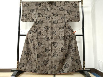 平和屋着物●本場大島紬　7マルキ　色紙重ね吉祥文　正絹　逸品　CAAW8616yc