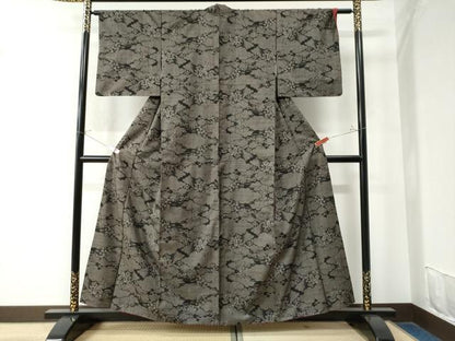 平和屋着物●本場大島紬　7マルキ　雲重ね草花文　正絹　逸品　CAAW8619yc