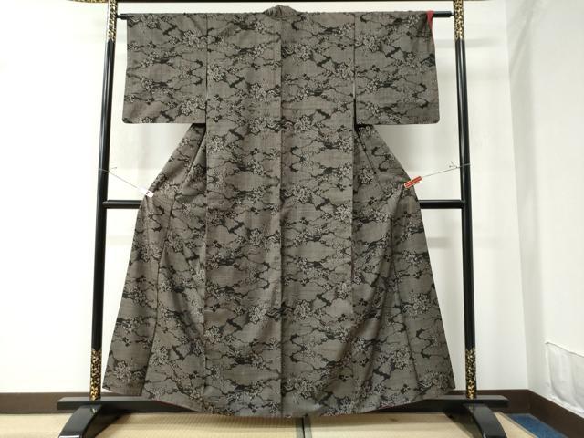 平和屋着物●本場大島紬　7マルキ　雲重ね草花文　正絹　逸品　CAAW8619yc