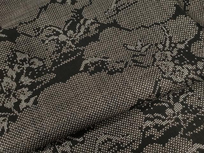 平和屋着物●本場大島紬　7マルキ　雲重ね草花文　正絹　逸品　CAAW8619yc