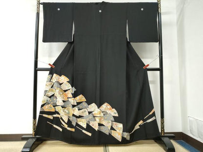 平和屋着物●創業460年・千總 黒留袖 駒刺繍 扇面宝尽くし花文 金彩 正絹 逸品 CAAW8659yc
