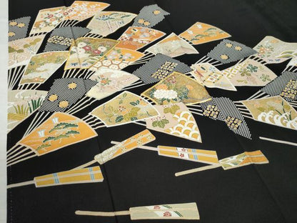 平和屋着物●創業460年・千總 黒留袖 駒刺繍 扇面宝尽くし花文 金彩 正絹 逸品 CAAW8659yc