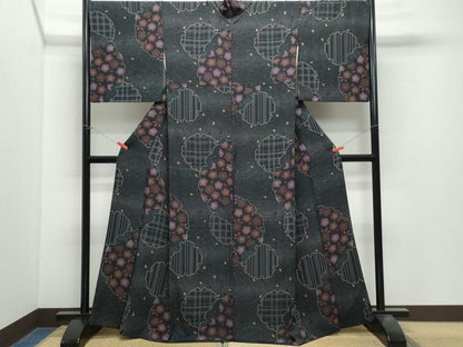 平和屋着物●上質な小紋　雪輪舞花文　黒地　金彩　正絹　逸品　CAAX0996vf