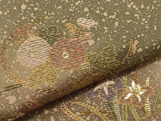 平和屋着物●訪問着　本場染大島紬　刺繍　草花文　たたき染め　金糸　正絹　逸品　CAAX1007vf