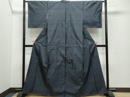 平和屋着物●本場大島紬 横段花唐草文 正絹 逸品 CAAX1021vf