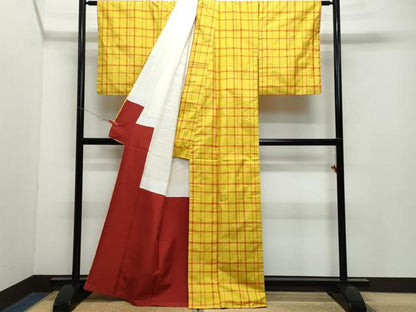 平和屋着物●本場大島紬　車輪梅格子　藤絹織物謹製　証紙付き　正絹　逸品　CAAX1089vf