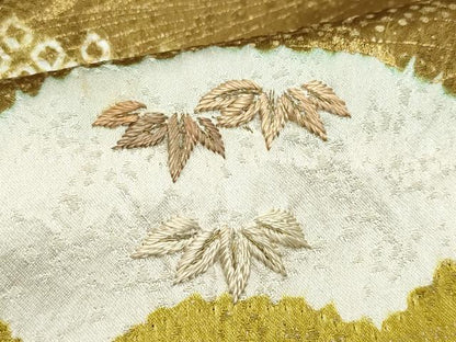 平和屋着物●訪問着 絞り 刺繍 片輪車地紙草花文 金彩 正絹 逸品 CAAX1178vf