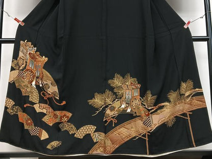 平和屋着物■豪華黒留袖　駒刺繍　御所車花文　金彩　正絹　逸品　CAAX1907xe