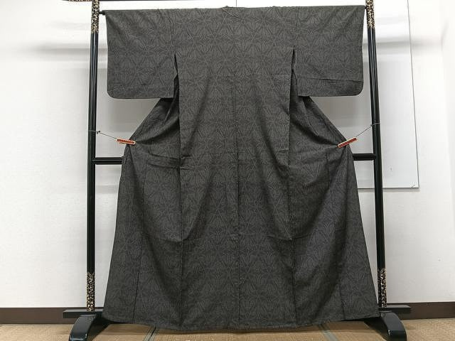 平和屋着物▽本塩沢 単衣 110亀甲 花菱文 黒地 正絹 逸品 CAAX2492xi
