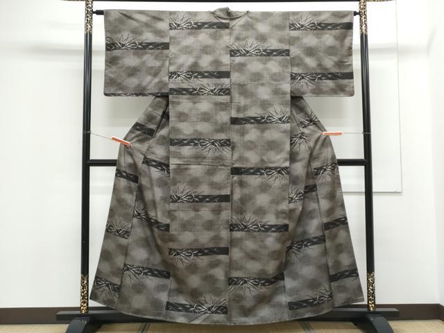 平和屋着物●本場大島紬 7マルキ 草葉文 正絹 逸品 未使用 CAAX3077th
