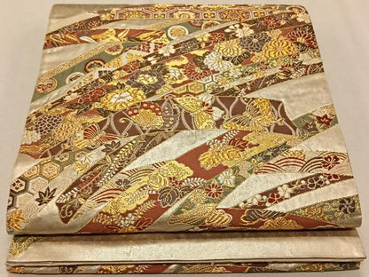 平和屋着物◎六通柄袋帯　吉祥花蝶文　金糸　正絹　逸品　CAAW3252qv