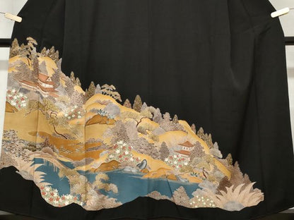 平和屋着物■豪華黒留袖　駒刺繍　御所解文　金彩　正絹　逸品　CAAX3671ev
