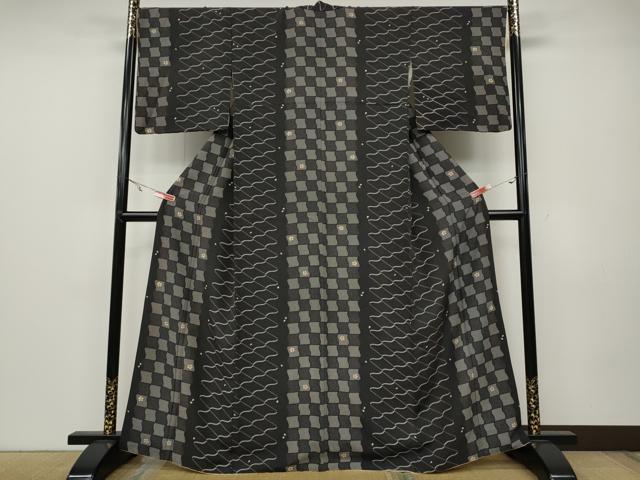 平和屋着物●上質な小紋 変わり市松舞桜文 正絹 逸品 CAAX4407ut