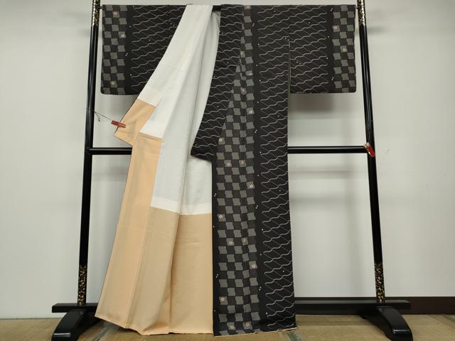 平和屋着物●上質な小紋 変わり市松舞桜文 正絹 逸品 CAAX4407ut