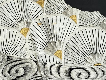 平和屋着物■豪華黒留袖　松青海波　金銀糸　正絹　逸品　CAAX5308fb