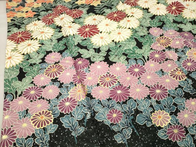 平和屋着物●豪華振袖　作家物　草花文　黒地　金彩　正絹　逸品　CAAX5844gh