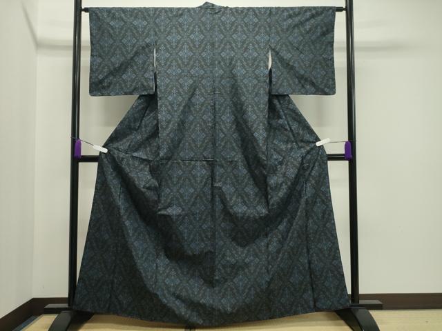 平和屋着物●本場村山大島紬　菱吉祥花文　三越扱い　正絹　逸品　CAAX5883gh