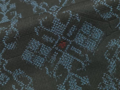 平和屋着物●本場村山大島紬　菱吉祥花文　三越扱い　正絹　逸品　CAAX5883gh