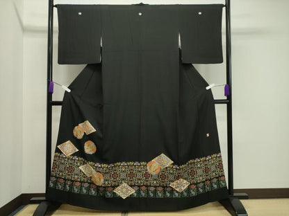平和屋着物●豪華黒留袖 作家物 駒刺繍 飛鶴菱吉祥花文 金彩 正絹 逸品 CAAX5920gh