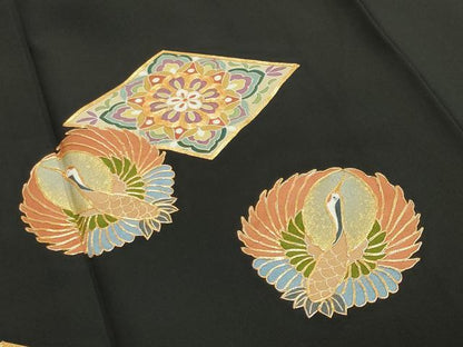 平和屋着物●豪華黒留袖 作家物 駒刺繍 飛鶴菱吉祥花文 金彩 正絹 逸品 CAAX5920gh