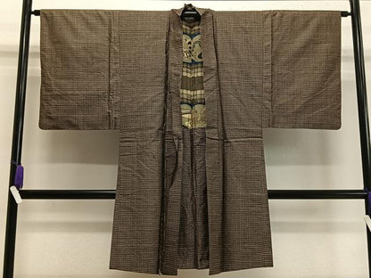 平和屋着物∞男性 男柄の最高峰 西郷柄 西郷絣 本場大島紬 幾何学文 正絹 逸品 CAAX7895ua