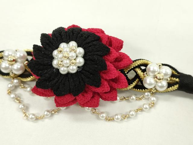 平和屋着物●和装小物　振袖用帯締め　飾り付き　つまみ細工　菊　パール　黒×紅　金糸　撚り房　逸品　未使用　CAAX8328ju