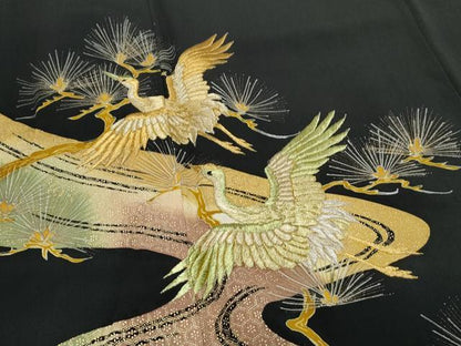 平和屋着物■豪華黒留袖　刺繍　流水飛鶴枝松文　暈し染め　金銀彩　正絹　逸品　CAAY0536th