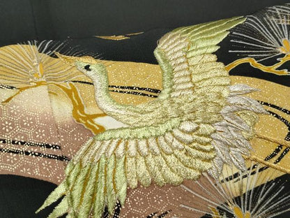 平和屋着物■豪華黒留袖　刺繍　流水飛鶴枝松文　暈し染め　金銀彩　正絹　逸品　CAAY0536th