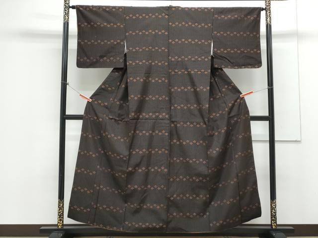 平和屋着物●国指定重要無形文化財　本場久米島紬　手織　吉祥文　正絹　逸品　CAAY0767th