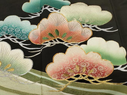 平和屋着物■豪華黒留袖　駒刺繍　松葉文　金銀彩　正絹　逸品　CAAY1971ev