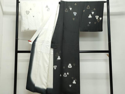 平和屋着物●男性　小紋　地紋起こし　片身替わり　毘沙門亀甲　白色×黒色　金彩　正絹　逸品　CAAY2896vf