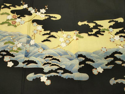 平和屋着物■豪華黒留袖　駒刺繍　流水枝梅松文　金銀彩　正絹　逸品　CAAY3380oy